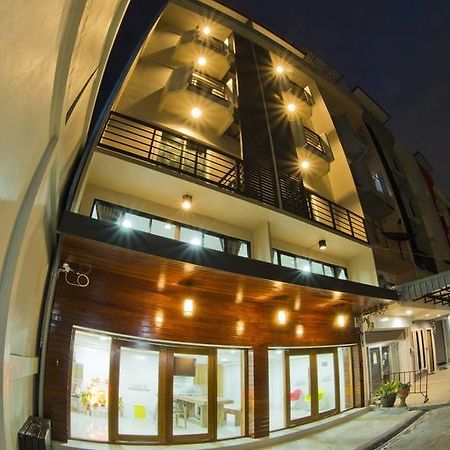 Thanabhumi Bangkok Exterior foto